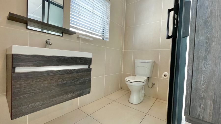 To Let 3 Bedroom Property for Rent in De Velde Western Cape